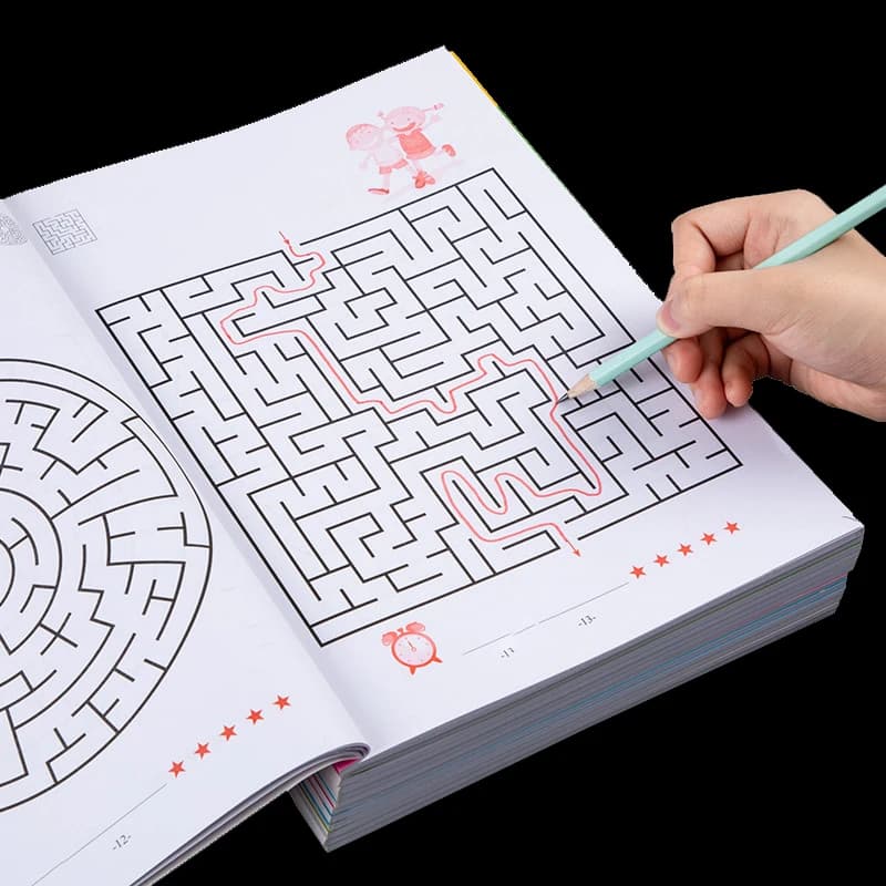 Maze Training Book, Used to Improve Concentration, a Puzzle Game Designed to Enhance Students' Thinking and Attention, an Intellectual Development Toy, a Fun Holiday Gift, a Maze Game Book.