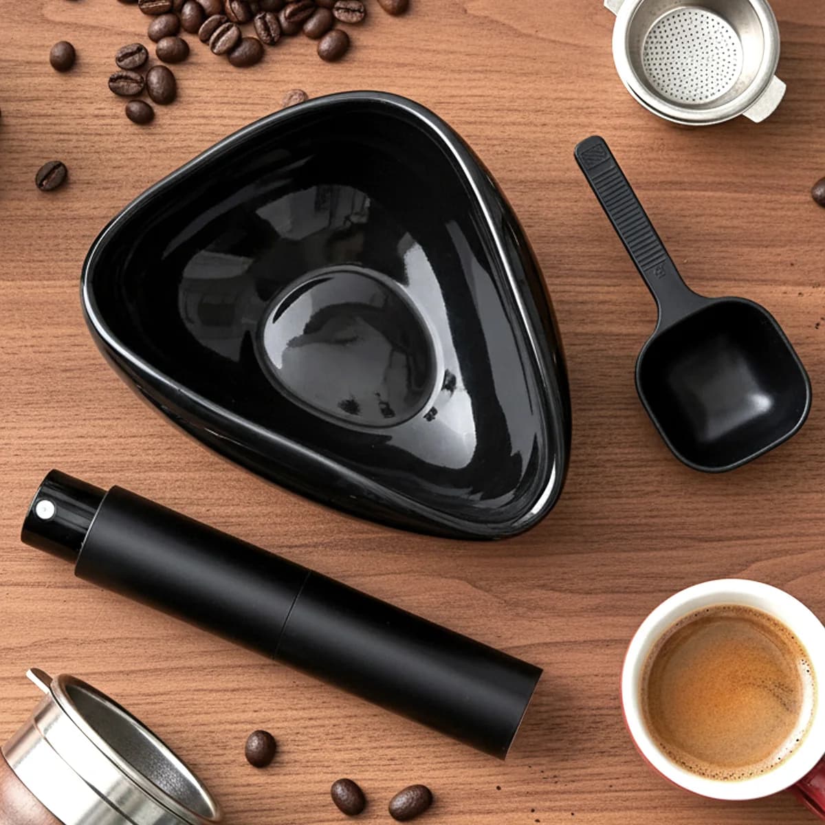 Coffee Bean Dosing Cup and Spray Bottle Kit - Ceramic Tray with Sprayer and Spoon, Perfect for Baristas and Espresso Enthusiasts